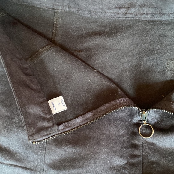 Old Navy Faux Suede black Skirt Sz 6 Rear Zip Lined - Picture 3 of 3